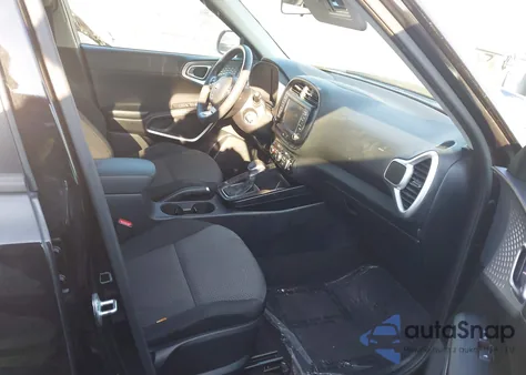 2020 Kia Soul Lx z USA, uszkodzony, nr VIN KNDJ23AU5L7724103